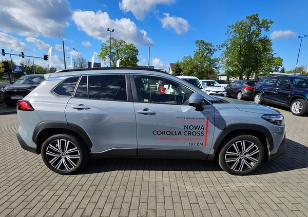 Toyota Corolla Cross cena 189900 przebieg: 5, rok produkcji 2023 z Szamocin małe 211